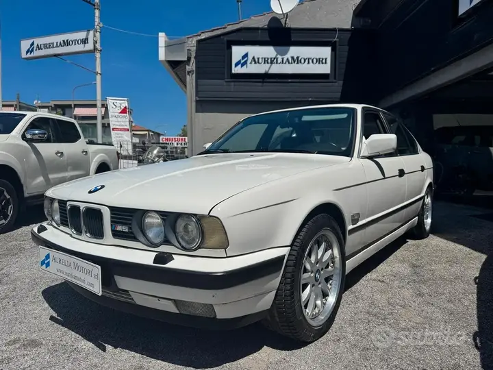 BMW 520I