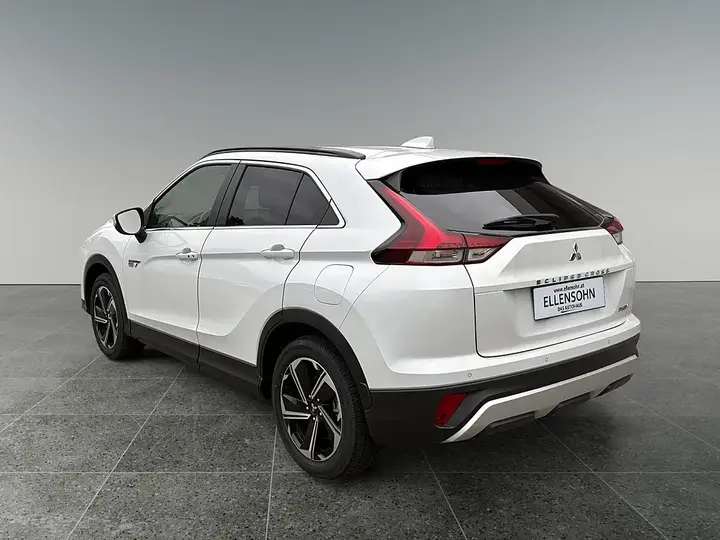 Mitsubishi Eclipse Cross 2023 photo 3