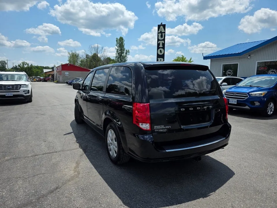 Dodge Grand Caravan 2018 photo 3