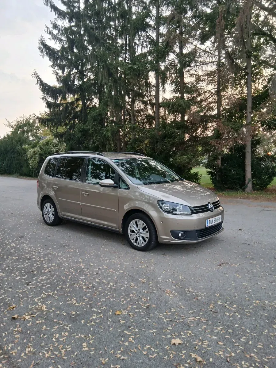 Volkswagen Touran 2014 photo 3