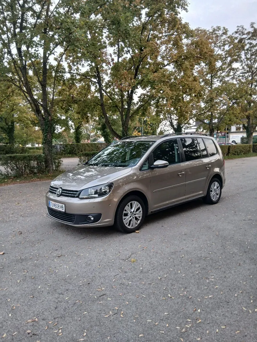 Volkswagen Touran 2014 photo 2