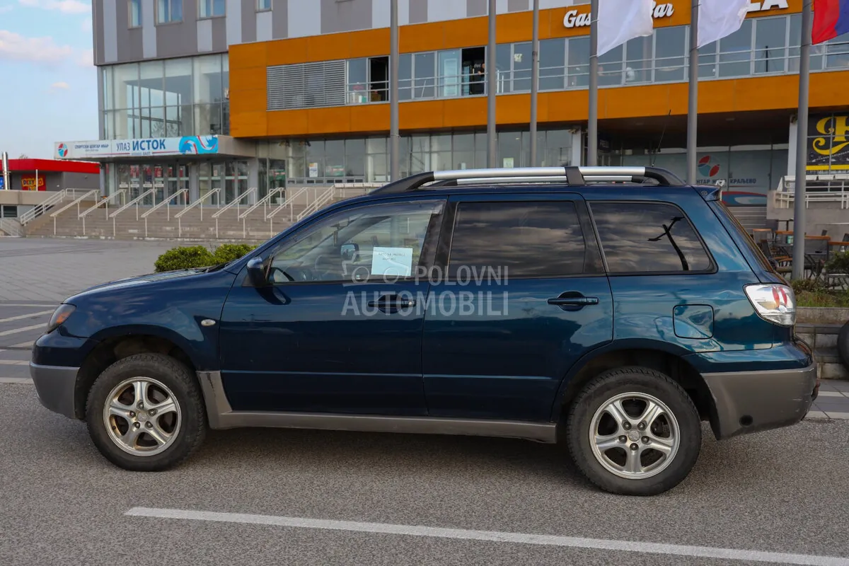 Mitsubishi Outlander 2004 photo 2