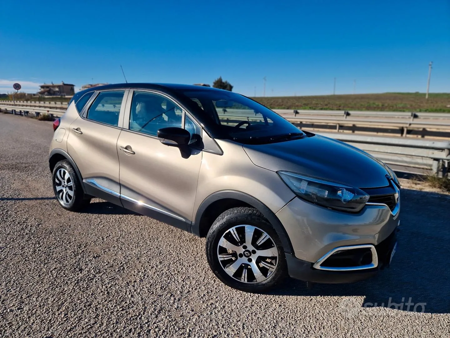 Renault Captur 2017 photo 2