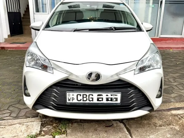 Toyota Vitz 2018 photo 2
