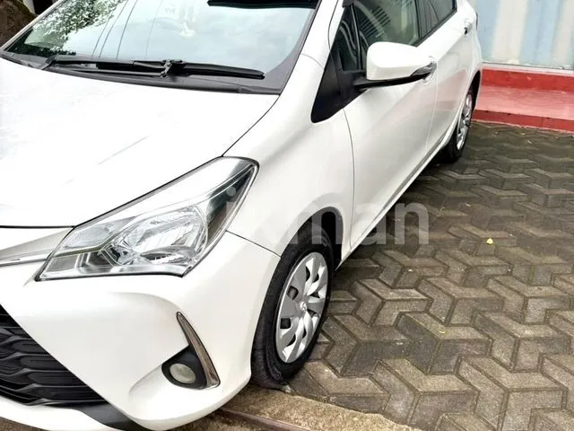Toyota Vitz 2018 photo 3