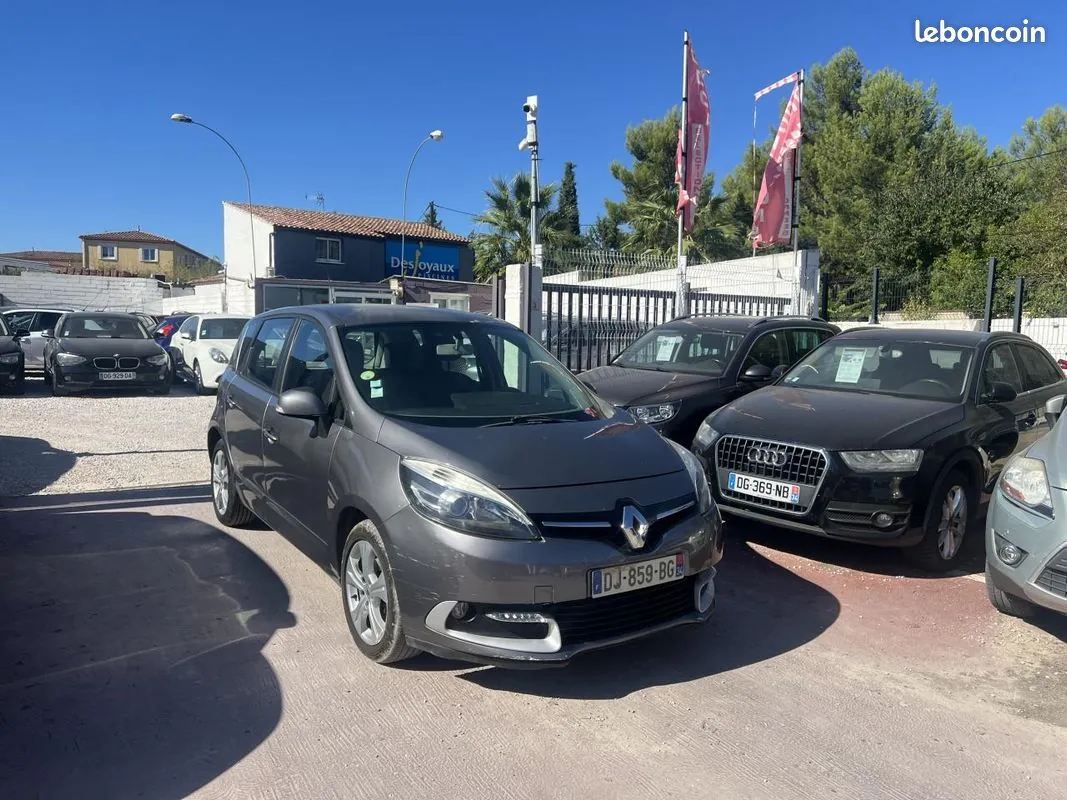 Renault Scenic 2014 photo 2