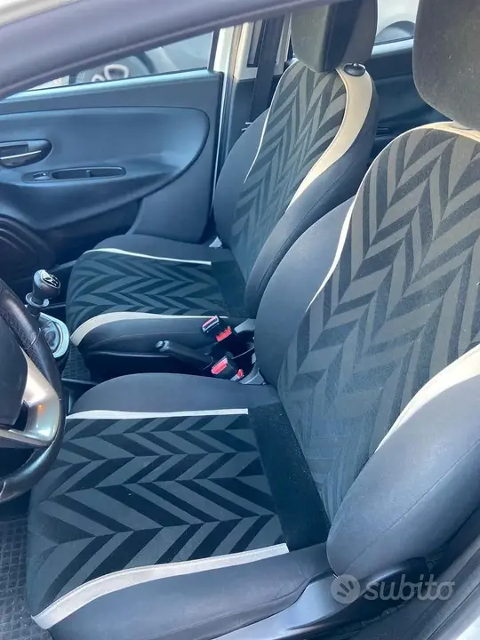 Lancia Ypsilon 2016 photo 5