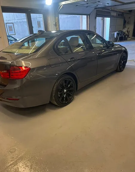 BMW 320D 2012 photo 3