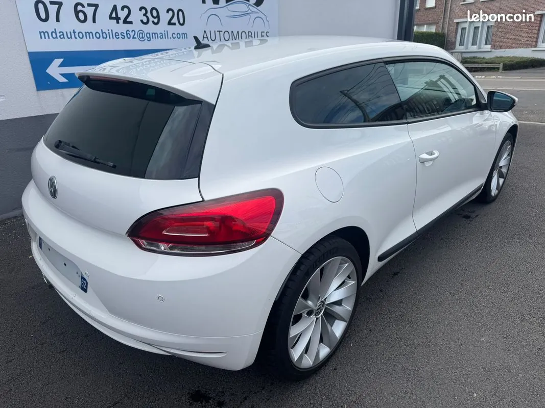 Volkswagen Scirocco 2009 photo 2