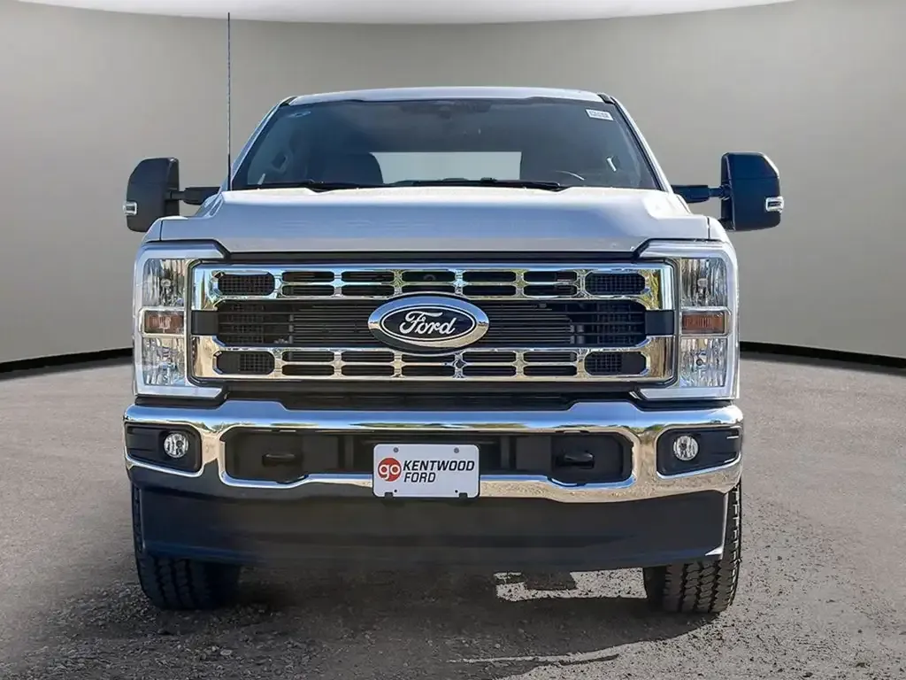 Ford F-350 Super Duty 2027 photo 2