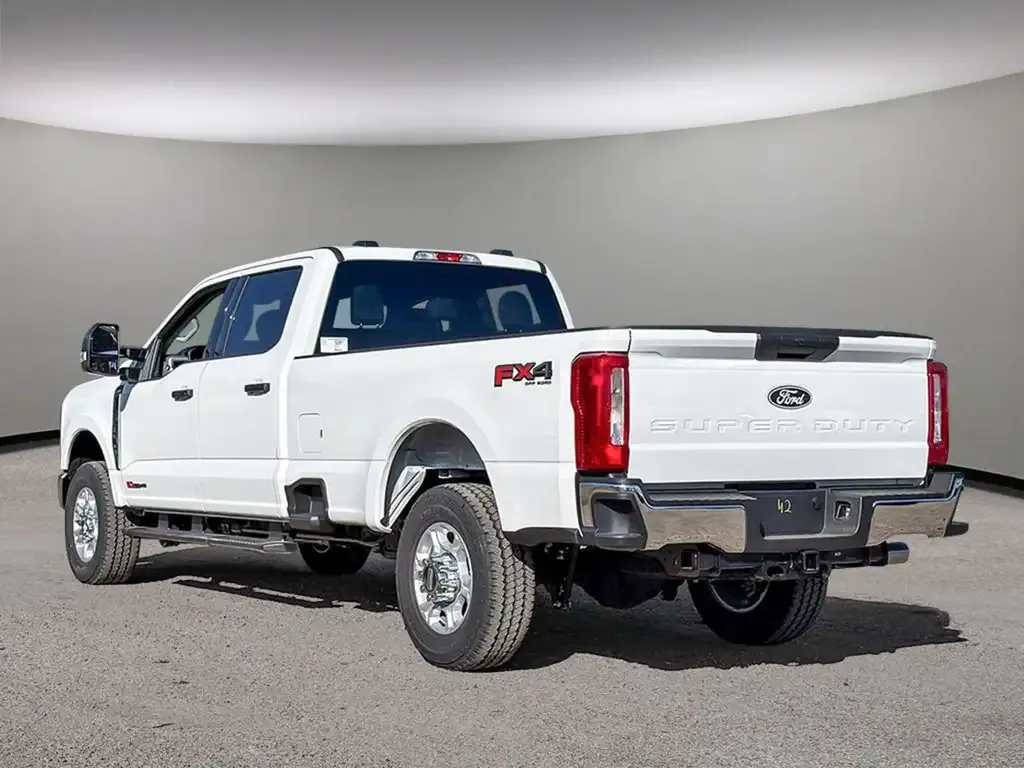 Ford F-350 Super Duty 2027 photo 4