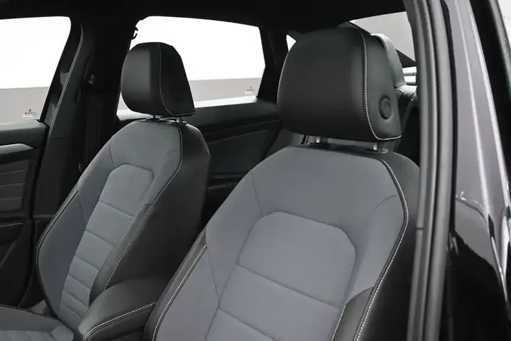 Volkswagen Jetta 2025 photo 4