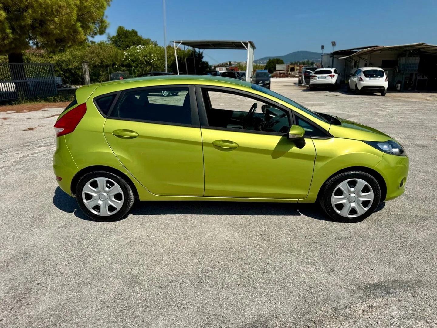 Ford Fiesta 2010 photo 4