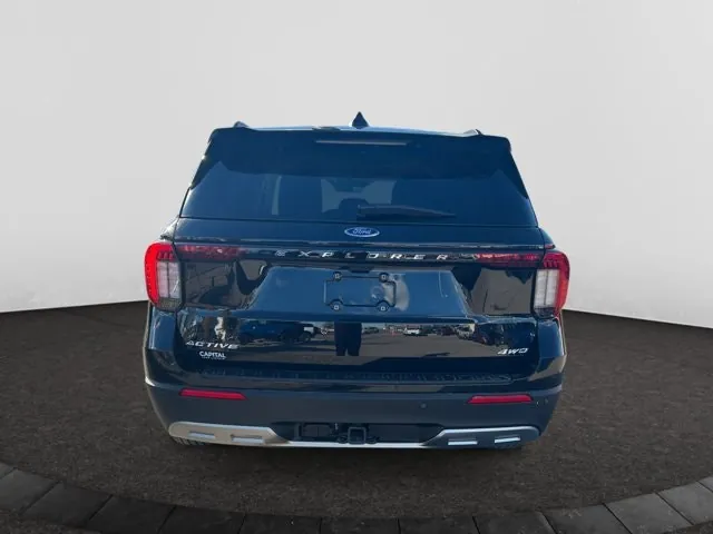Ford Explorer 2026 photo 4