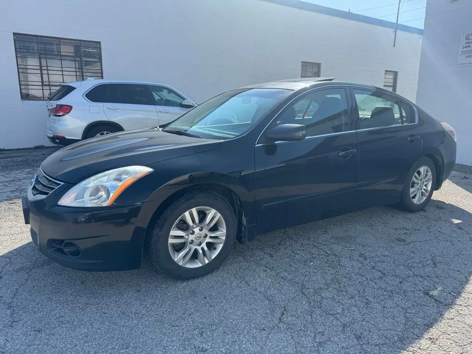 Nissan Altima 2011 photo 4