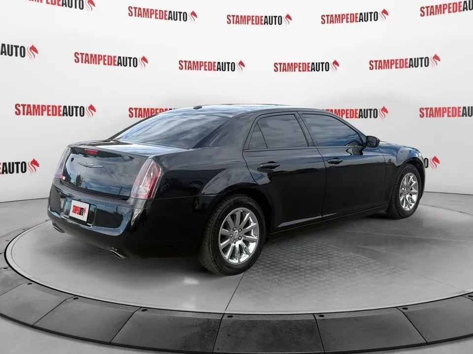 Chrysler 300C 2013 photo 5