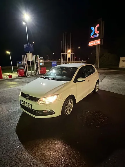 Volkswagen Polo 2015 photo 2