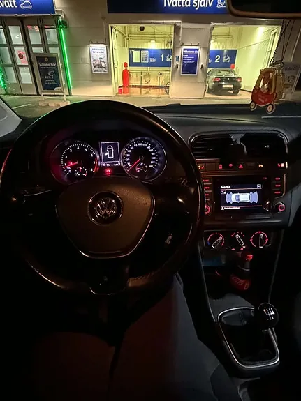 Volkswagen Polo 2015 photo 4