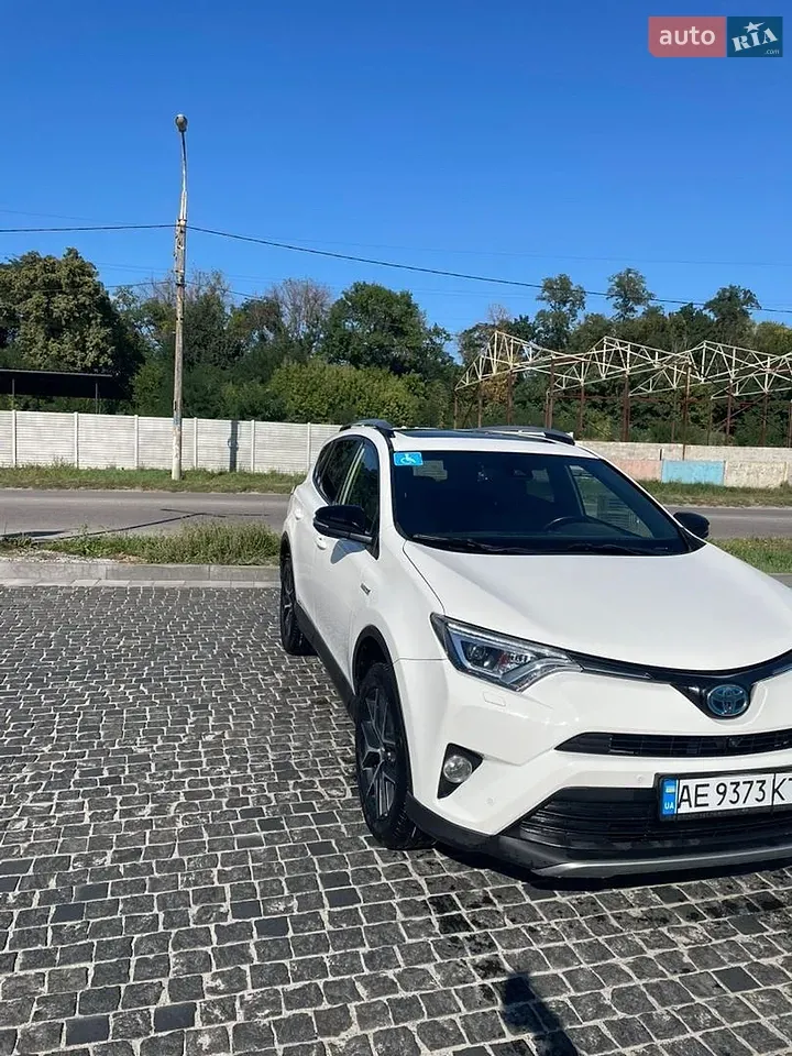 Toyota Rav4 2017 photo 5