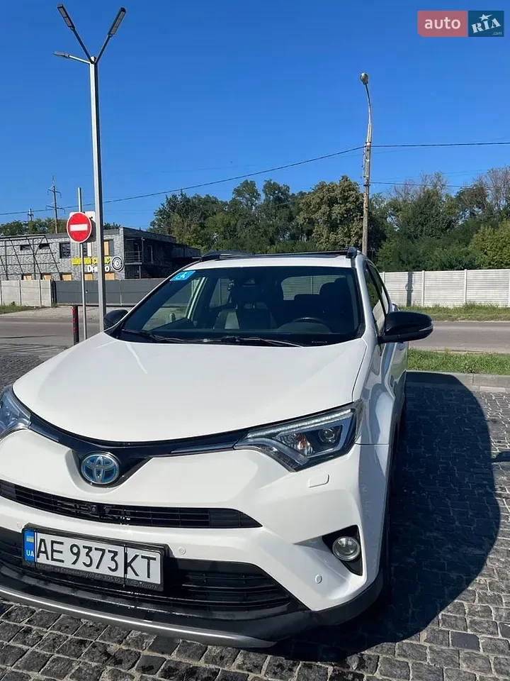 Toyota Rav4 2017 photo 4