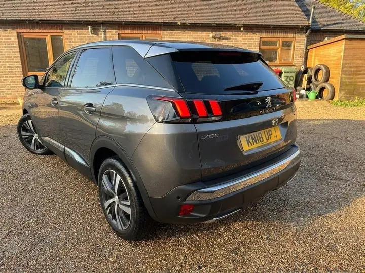Peugeot 3008 2018 photo 4