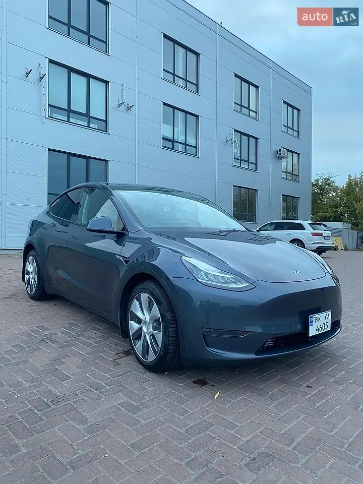 Tesla Model Y