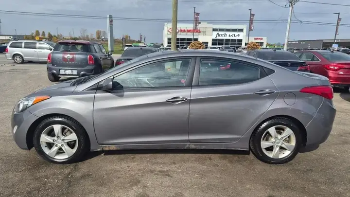 Hyundai Elantra 2012 photo 2