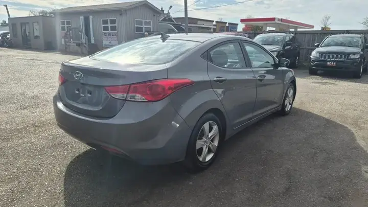 Hyundai Elantra 2012 photo 5