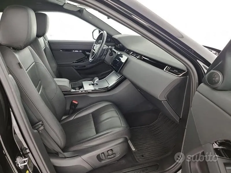Land Rover Range Rover Evoque 2024 photo 3
