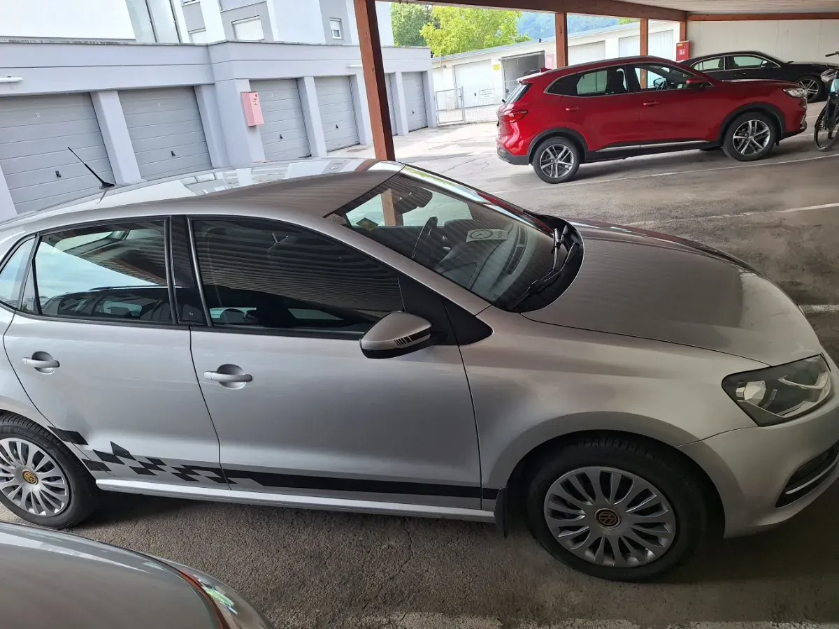 Volkswagen Polo 2015 photo 3
