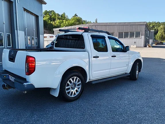 Nissan Navara 2015 photo 5