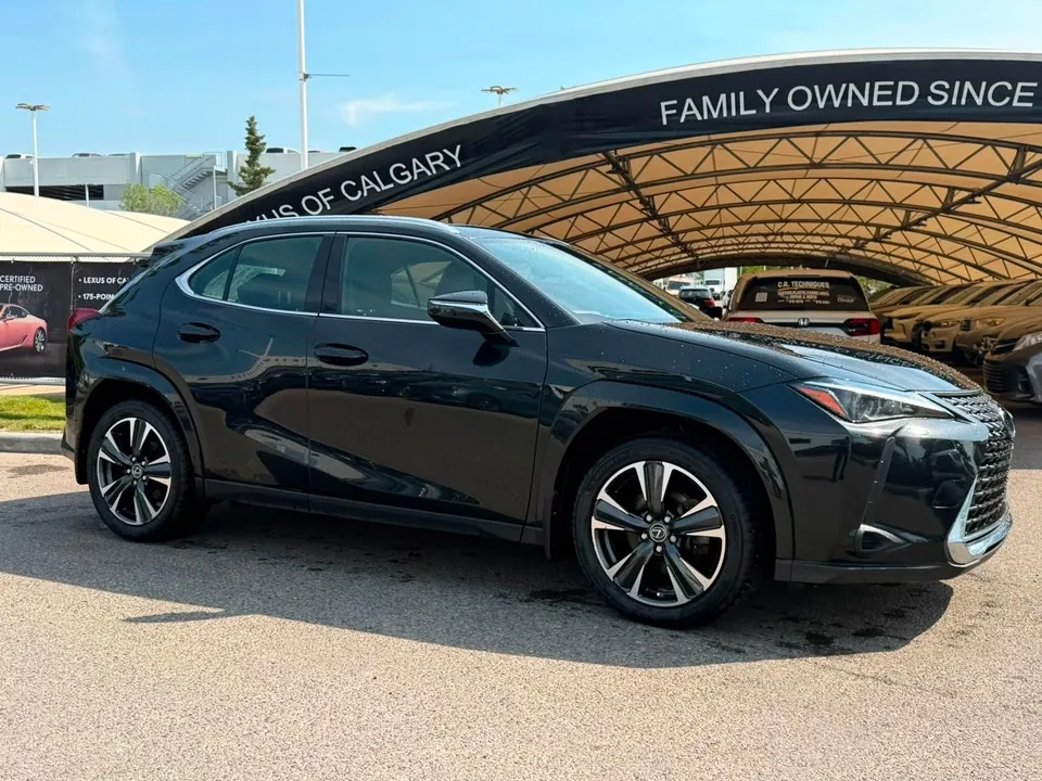 Lexus Ux 250H 2023 photo 2