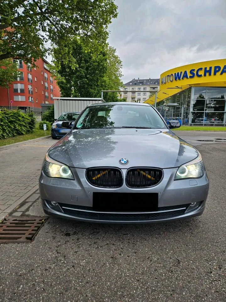 BMW 525