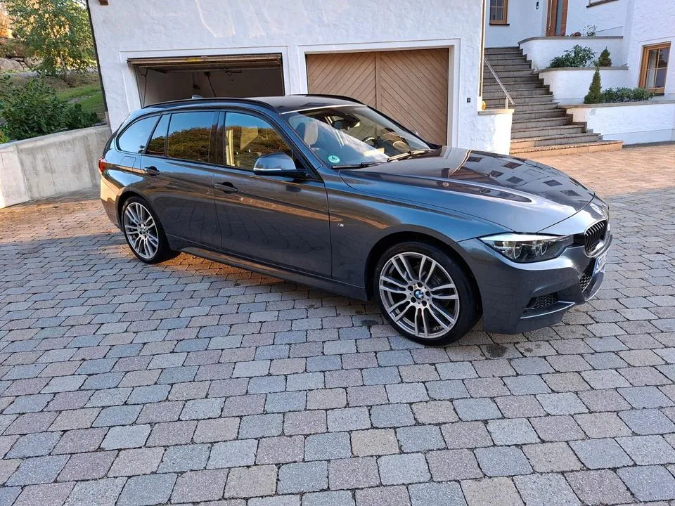 BMW 320I