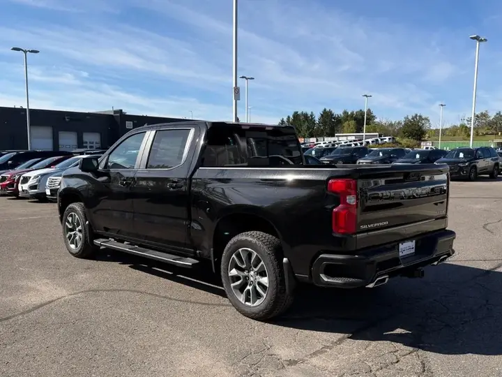 Chevrolet Silverado 1500 2026 photo 3