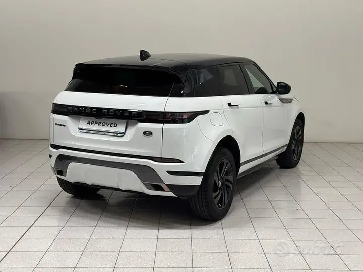Land Rover Evoque 2022 photo 2