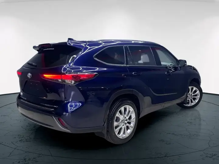 Toyota Highlander 2021 photo 2