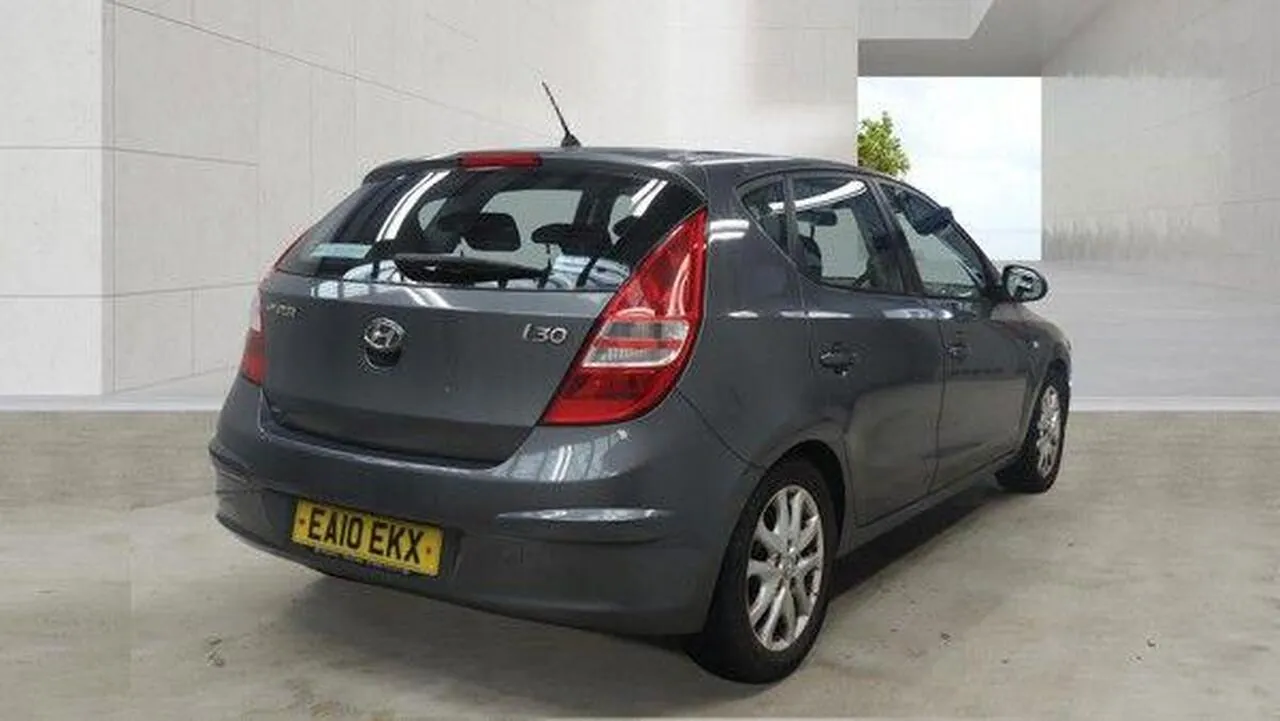Hyundai I30 2010 photo 3