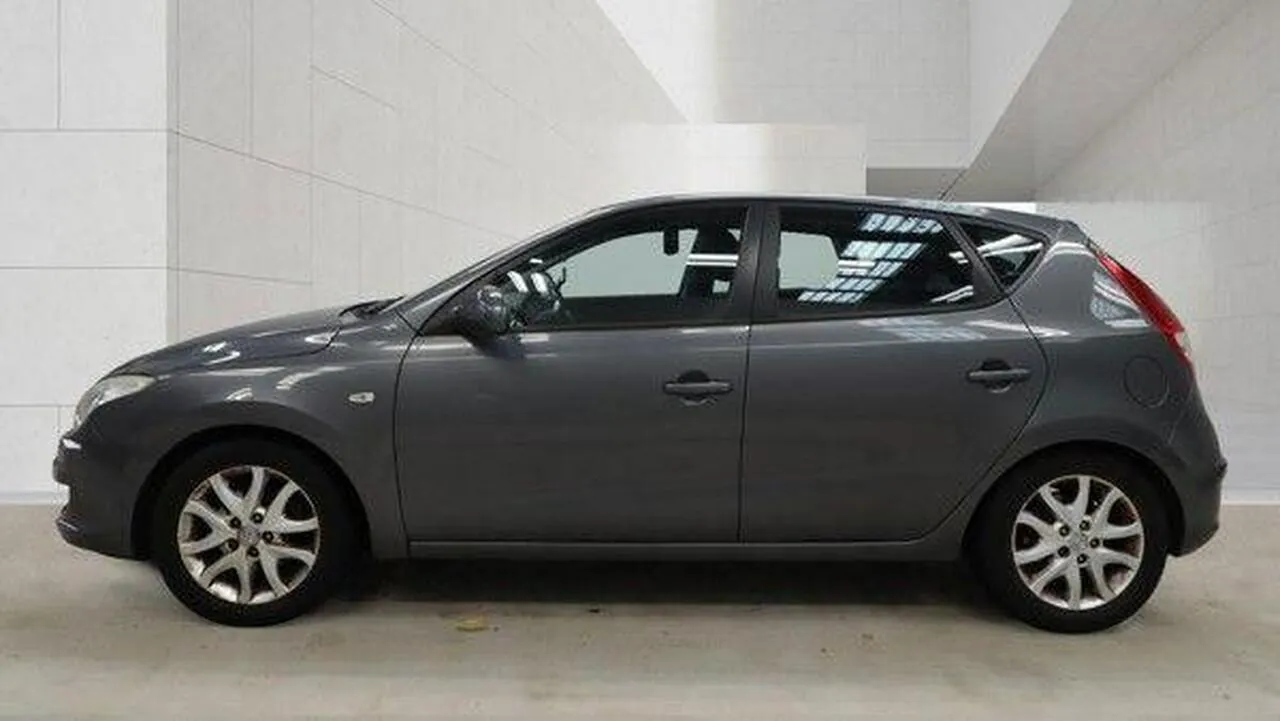 Hyundai I30 2010 photo 5