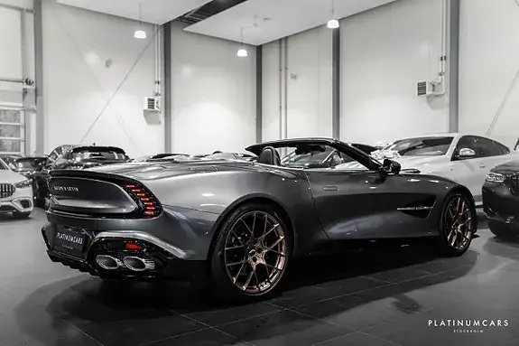 Aston Martin Vanquish 2026 photo 2