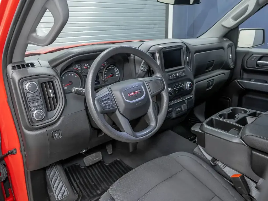 GMC Sierra 1500 2024 photo 2