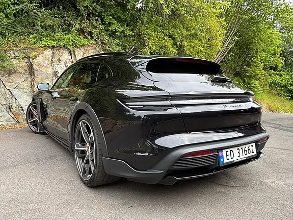 Porsche Taycan 2021 photo 3