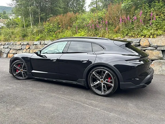Porsche Taycan 2021 photo 2