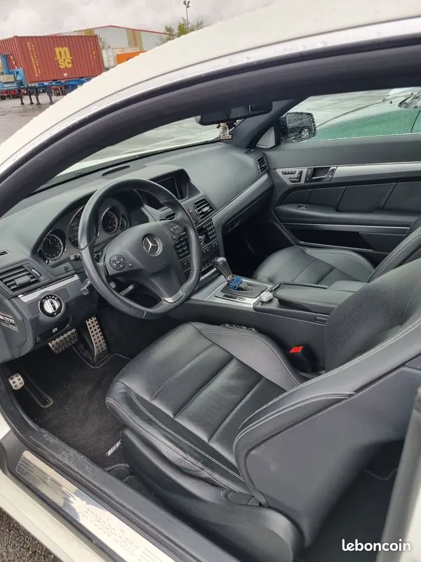 Mercedes-Benz E-Class 2010 photo 2