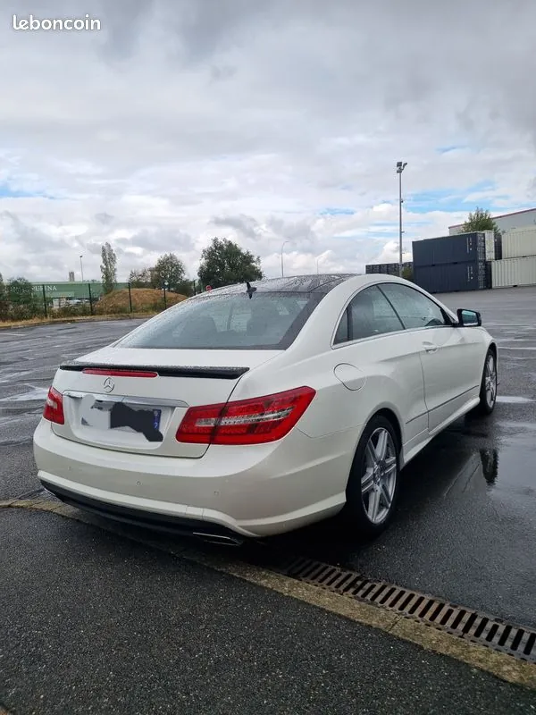 Mercedes-Benz E-Class 2010 photo 3