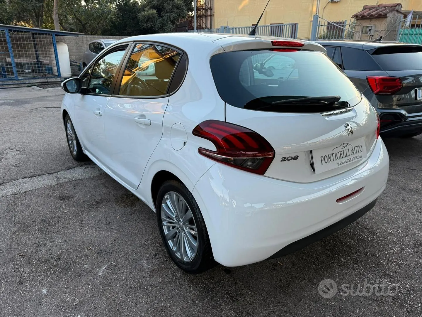 Peugeot 208 2015 photo 4