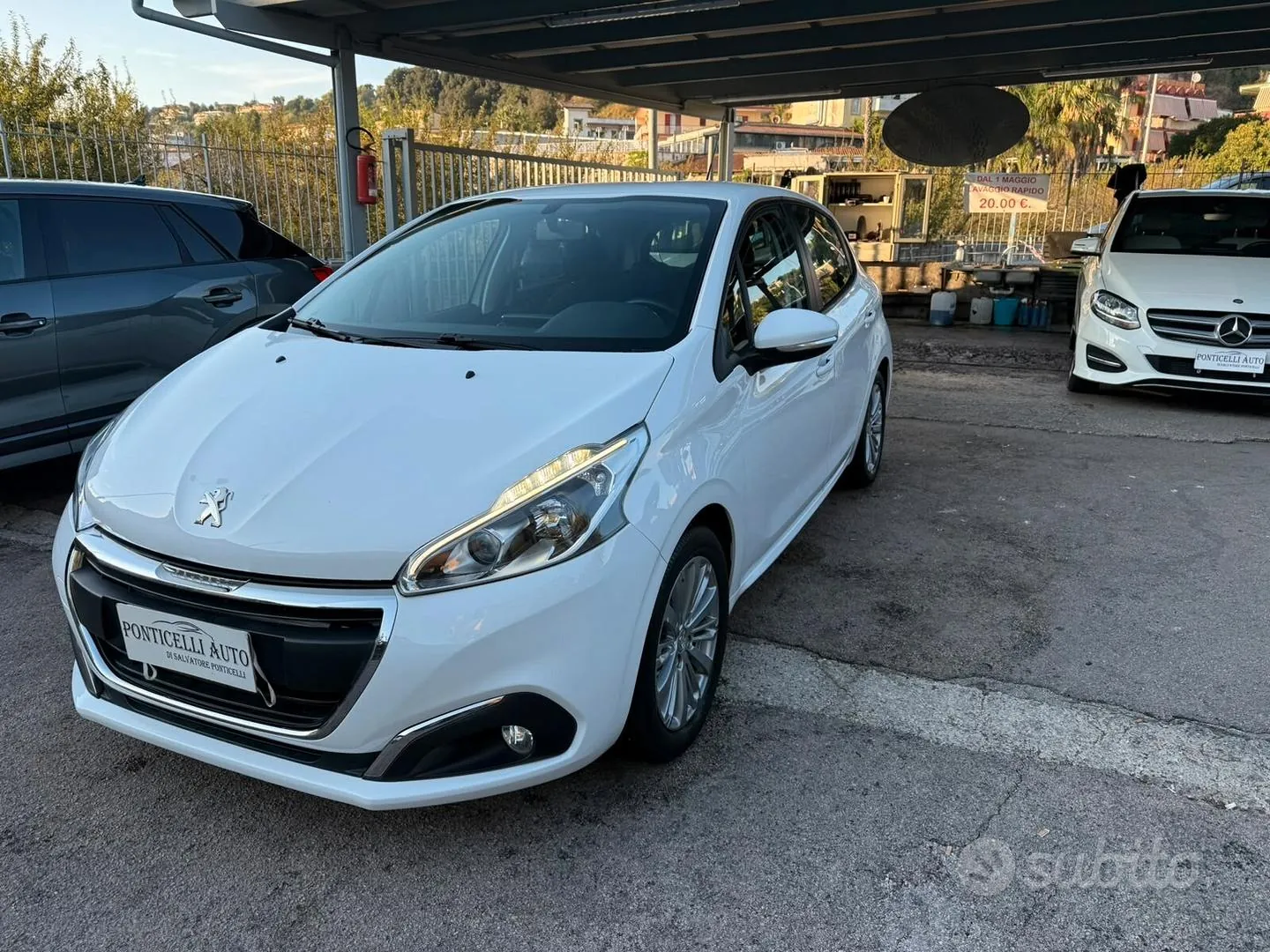 Peugeot 208 2015 photo 2