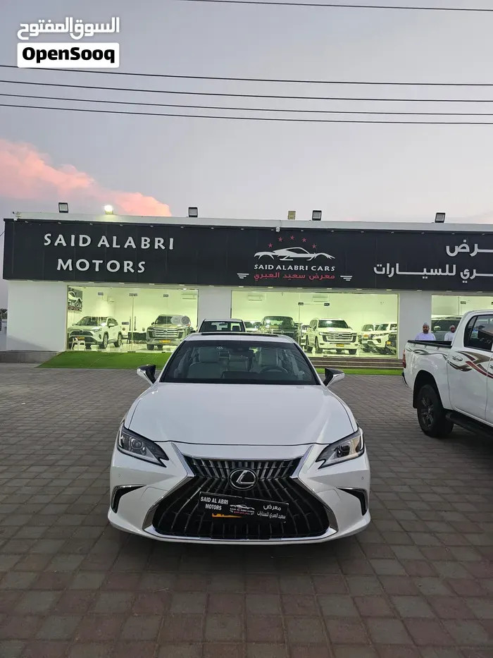 Lexus Es 2025 photo 2