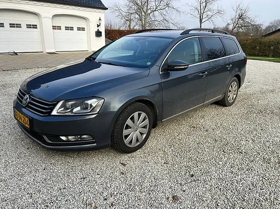 Volkswagen Passat 2014 photo 2