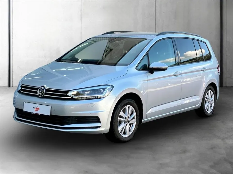 Volkswagen Touran 2022 photo 2